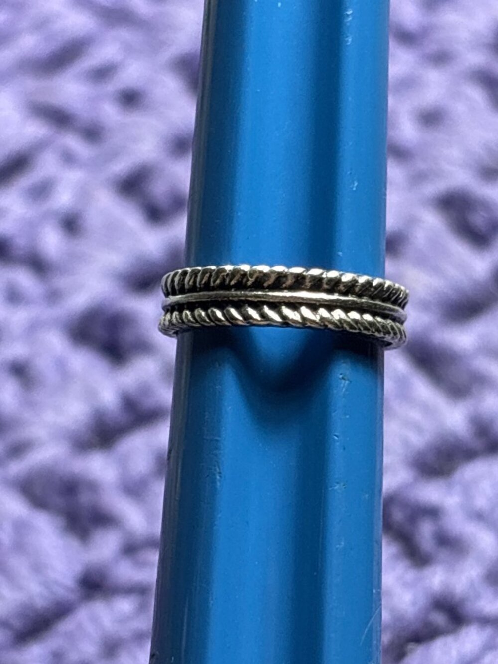 Silvertone Feather Ring Size 5.5